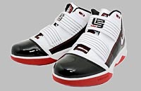 Nike Zoom Soldier III (3) Nike Zoom Soldier III (3)